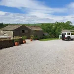אכסניה Howgill Farm Bolton Abbey *